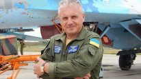 Dünyanın ən yaxşı hərbi pilotu Ukraynada həlak oldu (FOTOLAR)