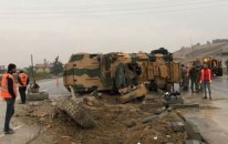 Türkiyədə hərbi maşın aşdı: Yaralananlar var