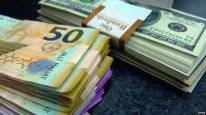 Dollar satışı 2,4 dəfə artdı: manata təzyiq güclənir