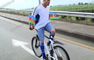 Gəncədə qeyri-adi velosipedçi  FOTO