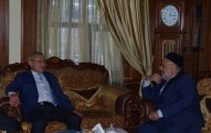 Şeyx Qazaxıstanın səfiri ilə görüşüb