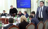 Erməni nazir Saakaşvilini vurdu   - Video