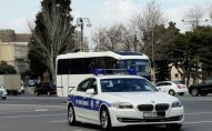 Qaydanı pozan yol polisləri   - VİDEO