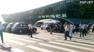 Bakı aeroportunda taksilərin nizamsız parklanması tıxac yaradır   - FOTOLAR