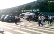 Bakı aeroportunda taksilərin nizamsız parklanması tıxac yaradır   - FOTOLAR