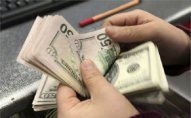 Əhalinin dollara tələbatı yenidən artdı