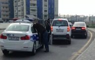 Yol polisi sürücünü cərimə etmək üçün özü qaydaları pozdu – FOTO