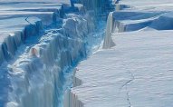 NASA Antarktidada yüz kilometrlik çat aşkarladı