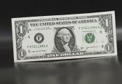 Dollar hərracda cüzi ucuzlaşdı