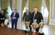 Prezident şahmatçılarla görüşdü - Fotolar
