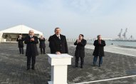 Prezident Bakı Beynəlxalq Dəniz Ticarət Limanında – FOTO