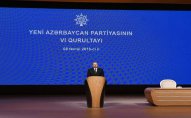 Prezident İlham Əliyev YAP-ın VI qurultayında iştirak edir