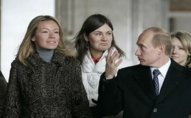 Rusiya prezidenti qızları barədə danışıb