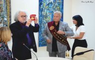 Xalq rəssamı Arif Əzizə “Roses of the world” adlı qızıl medal təqdim edildi - FOTOLAR