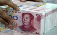 Çin yuanı ucuzlaşmaqda davam edir