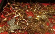 Sabirabadda evdən 5700 manatlıq qızıl-zinət əşyaları oğurlandı