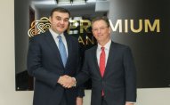 Bakcell və Premium Bank arasında əməkdaşlıq memorandumu imzalanıb – FOTO