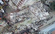 Türkiyədə 5 yaşlı uşaq 19 saatdan sonra çökən binanın dağıntıları altından sağ çıxarıldı