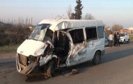 Sabirabadda sərnişin mikroavtobusu qəzaya düşüb, ölən və yaralananlar var - FOTO