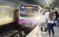Bakı metrosundan istifadə edənlərin sayı azalıb