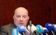 Elman Rüstəmov istefa verməsi barədə məlumatlara münasibət bildirib