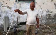 Qaxda məcburi köçkünlərin evlərini zəhərli ilanlar basıb - FOTO