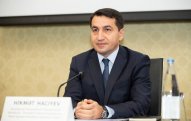 Prezidentin köməkçisi işğal altındakı ərazilərdə yaşayan mülki insanları hərbi obyektlərdən kənar durmağa çağırıb 