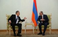 Lavrovla Paşinyanın fotosu müzakirələrə səbəb oldu    — FOTO