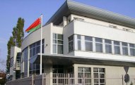 Polşa xüsusi xidmət orqanları belaruslu diplomata ev və pul təklif edib