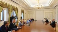 Prezident Nizami Gəncəvi Beynəlxalq Mərkəzinin rəsmilərini qəbul etdi