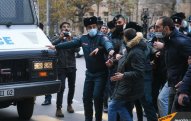 Paşinyanın istefasını tələb edənlər həbs olundu