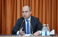 Niyə qızların nəticəsi yuxarı siniflərdə aşağı düşür?
