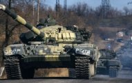 Texnika çatmır, Moskva sovet tanklarını anbardan çıxarır