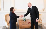 Prezident İlham Əliyev Sahibə Qafarovaya “Şərəf” ordenini təqdim edib