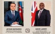 Ceyhun Bayramov Britaniya XİN rəhbəri ilə Azərbaycan-Ermənistan arasında sülh prosesinin hazırkı durumunu müzakirə edib