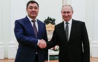 Putin Japarovla görüşdü