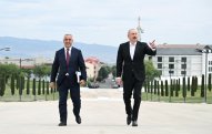 Prezident İlham Əliyev Xankəndidə Zəfər parkında görülən tikinti işləri ilə tanış olub