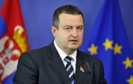 Serbiyalı nazirə içində güllə olan zərf göndərildi