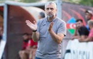 Azarkeşləri söyən baş məşqçi qovuldu