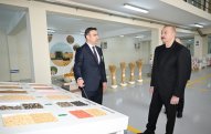 Prezident Sabirabad Sənaye Məhəlləsində toxum istehsalı müəssisəsinin fəaliyyəti ilə tanış olub