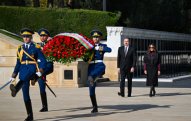 Prezident İlham Əliyev və Mehriban Əliyeva Şəhidlər xiyabanını ziyarət ediblər - FOTO