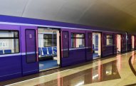 Metroda şüşə arakəsmələrin quraşdırılması... – Rəsmi
