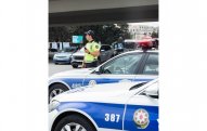 Özü və başqaları üçün təhlükə yaradan piyadanı polis saxlayıb - VİDEO