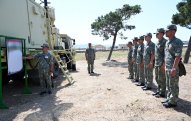 Azərbaycan Ordusunda gənc zabitlərlə nümayiş məşğələləri keçirilib