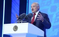 Lukaşenko 32 nəfəri əfv edib