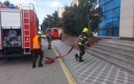 Dövlət Xidməti Sumqayıtda şadlıq sarayında yanğın-taktiki təlimi keçirib - VİDEO