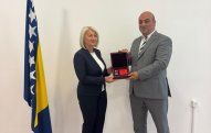 BOSNİYA VƏ HERSEQOVİNANIN NAZİRLƏR ŞURASININ SƏDRİ XANIM BORJANA KRİŠTO “JURNALİSTLƏRİN DOSTU” QIZIL ORDENİ İLƏ TƏLTİF OLUNUB
