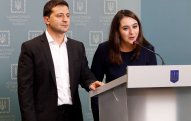 Zelenski keçmiş mətbuat katibinə sanksiya tətbiq etdi