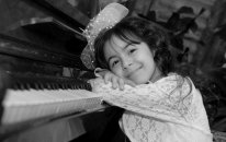 Yetər ki, getmə...