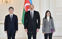 İlham Əliyev yeni səfirlərin etimadnamələrini qəbul etdi (FOTOLAR)